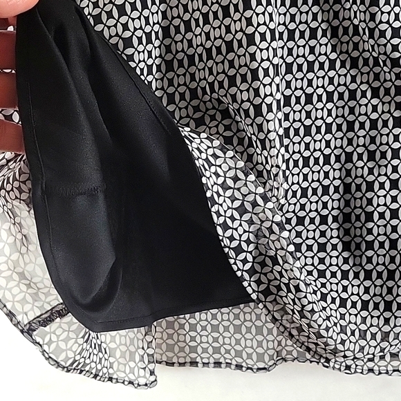 KSL Chiffon Skirt & Blouse 2PC Geometric Black & White Size 14WP - Picture 4 of 10